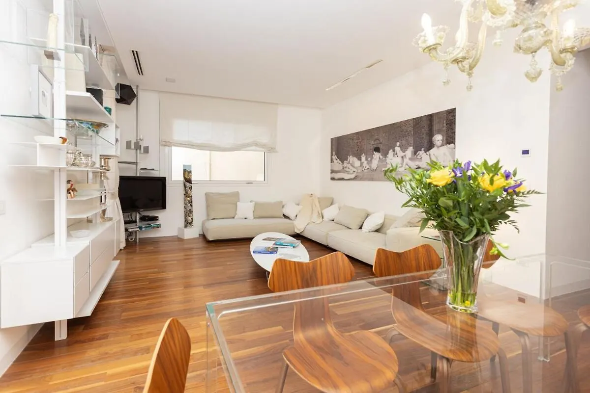 L'Home A Montecarlo 3 Bedrooms Near Train Station Port Monako