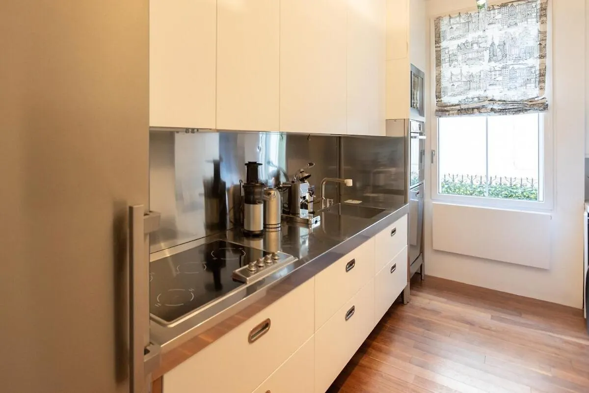 L'Home A Montecarlo 3 Bedrooms Near Train Station Port 0*, Monte Carlo